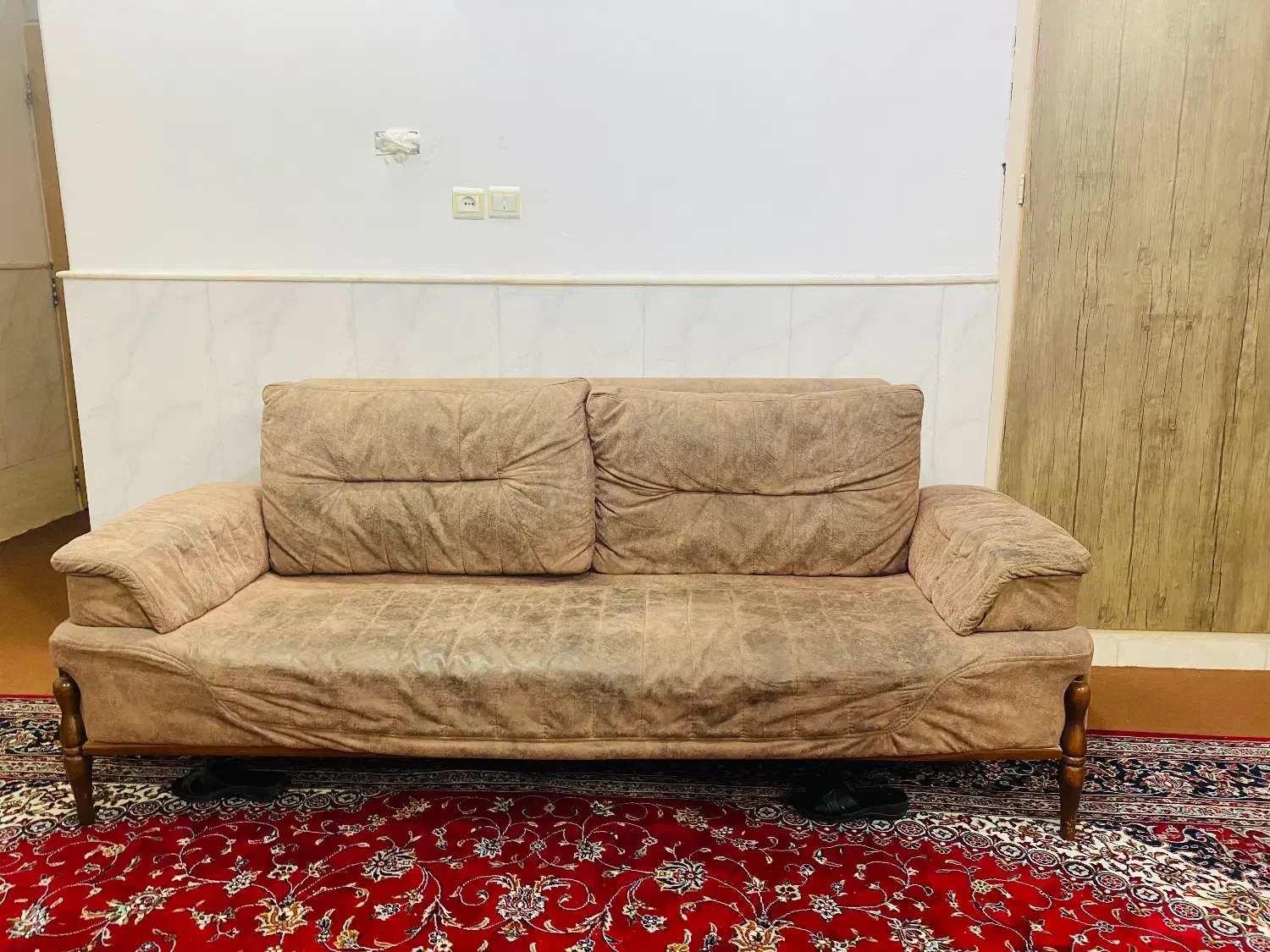 مبل راحتی|مبلمان خانگی و میز عسلی|قم, قلعه عموحسین|دیوار