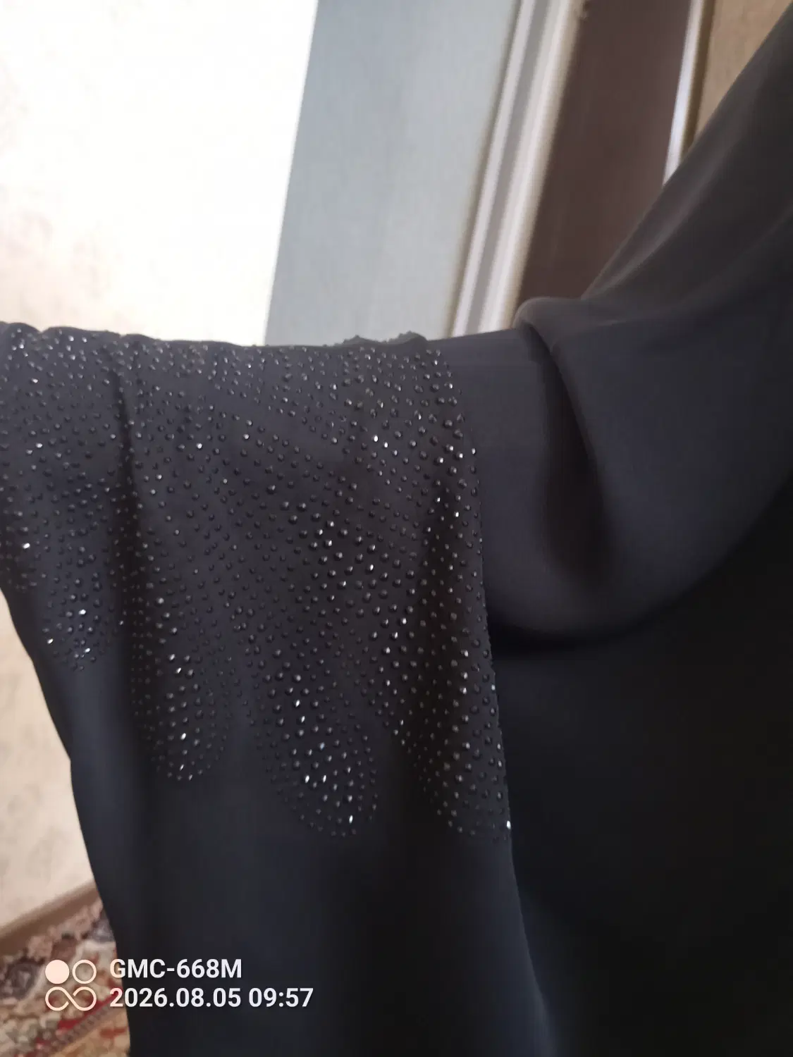 چادر|لباس|کرج, برغان|دیوار