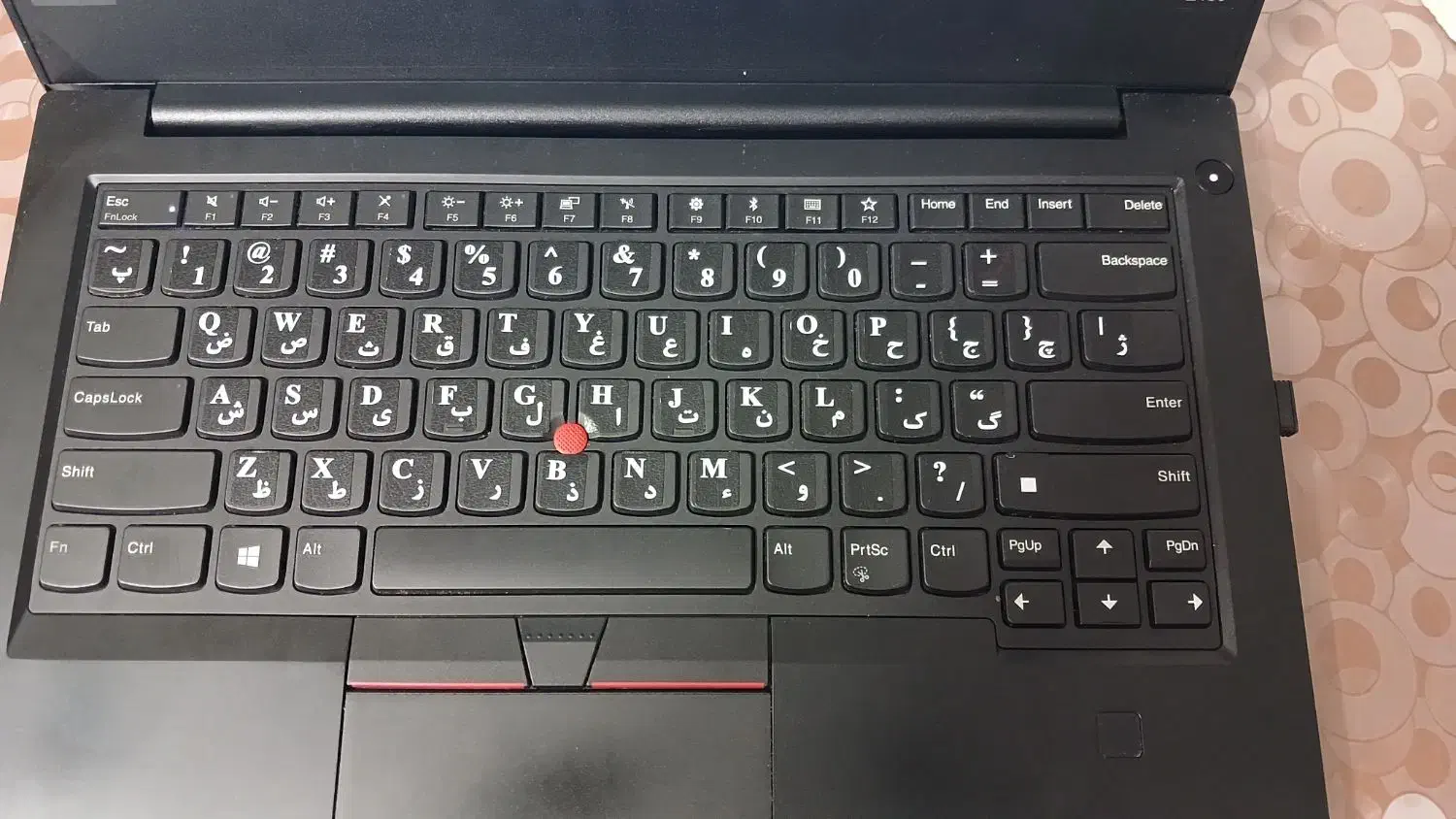 لپ‌تاپ|رایانه همراه|فردیس, نگارستان|دیوار