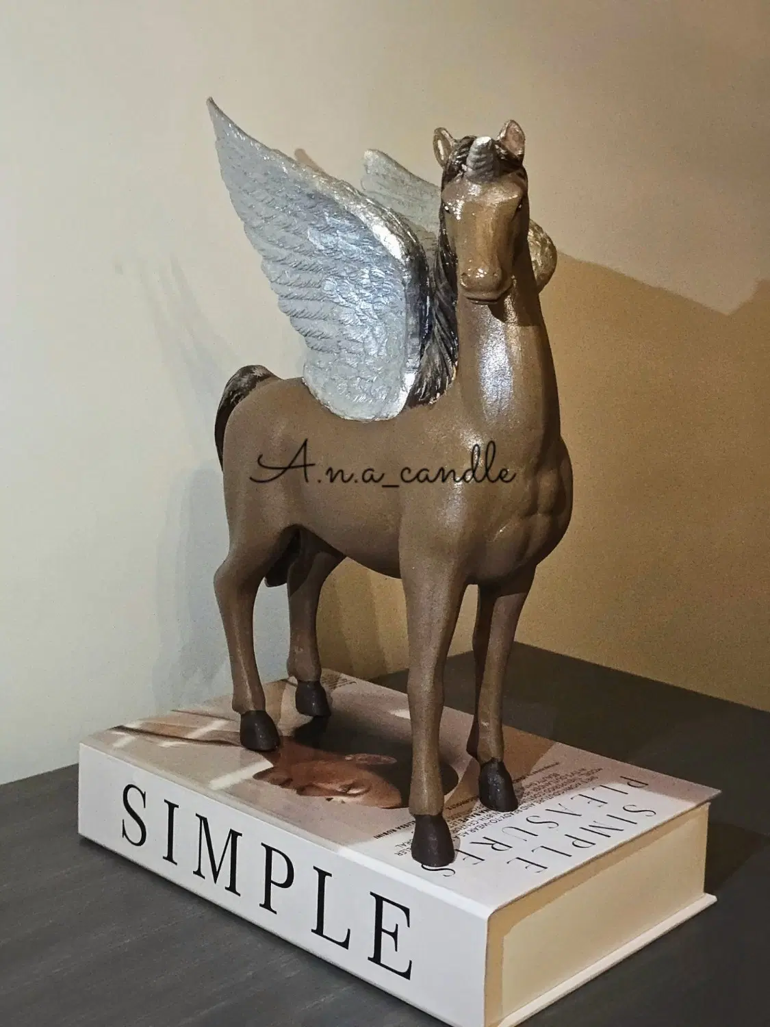 مجسمه|مجسمه، تندیس، ماکت|هشتگرد, فاز ۲ مهستان|دیوار
