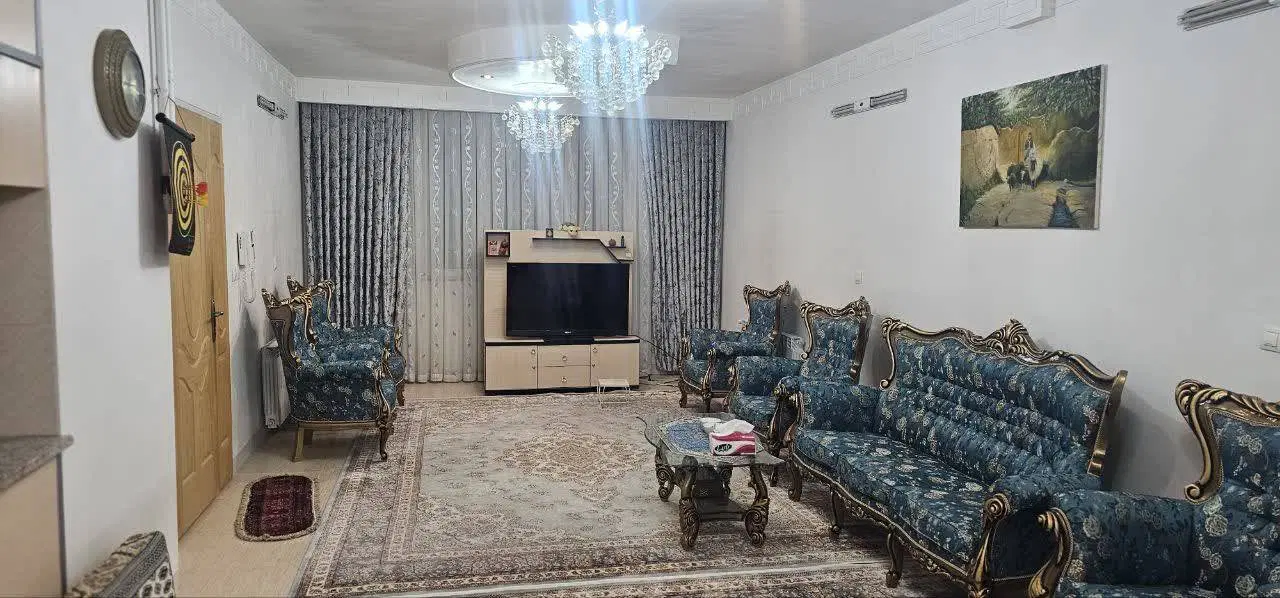 مرکز شهر /میدان نماز / مبله /۹۰ متری|اجارهٔ آپارتمان|اراک, |دیوار