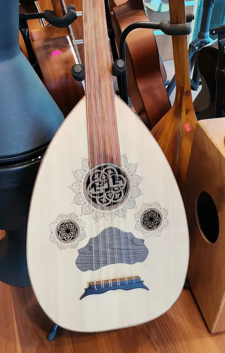 عودخانی /طنین دلنواز و عالی|سازهای سنتی|رویان, |دیوار