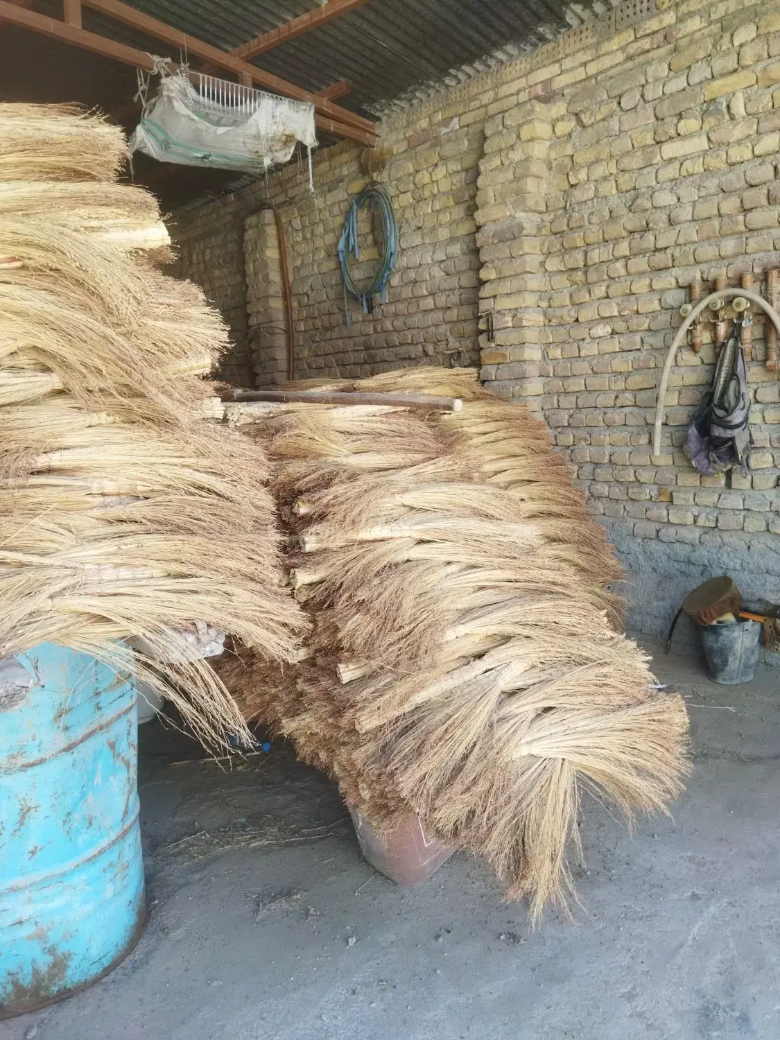 جارو|لوازم نظافت|آشخانه, |دیوار
