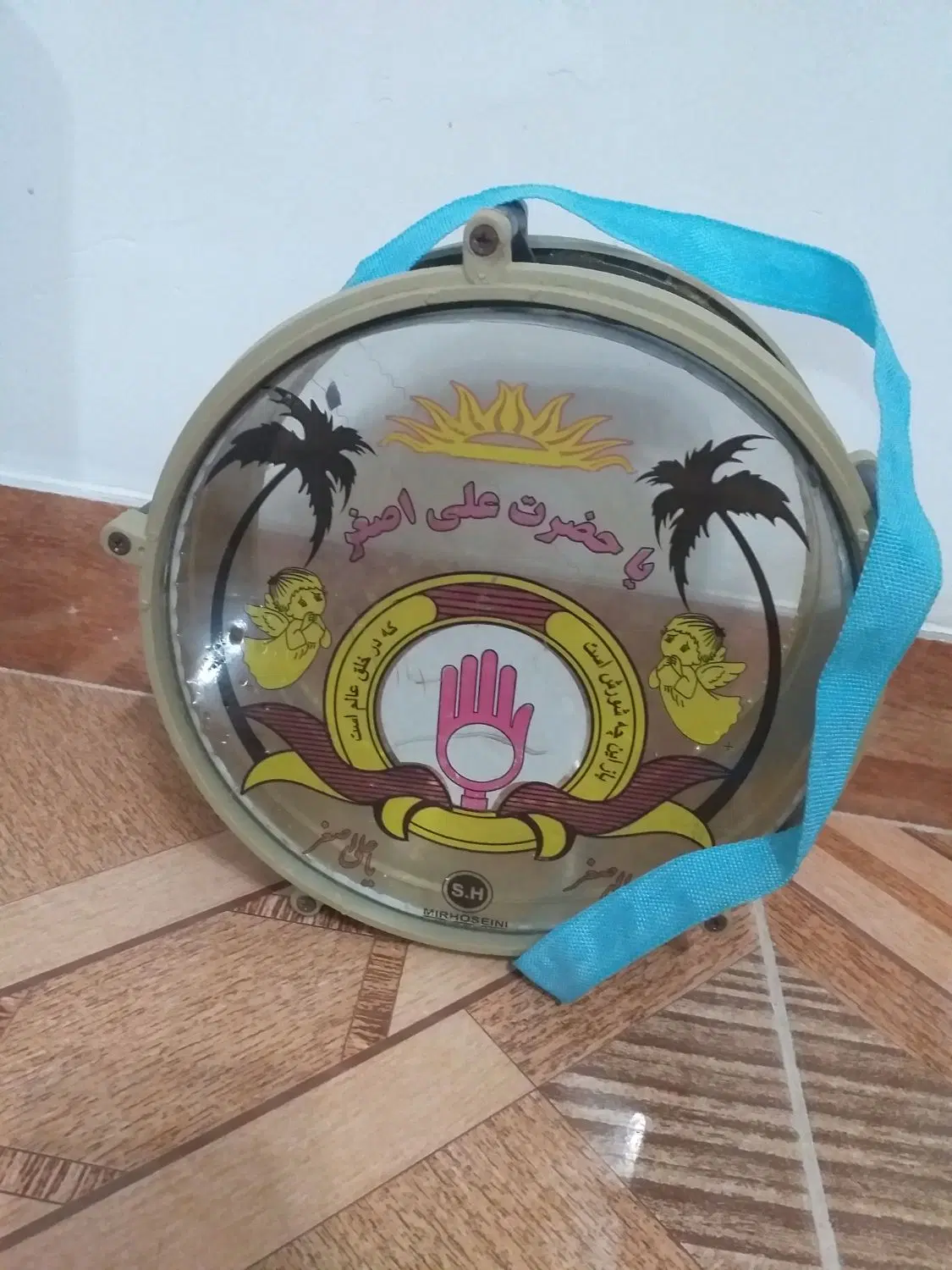 تبل|درام و پرکاشن|لشت نشا, |دیوار