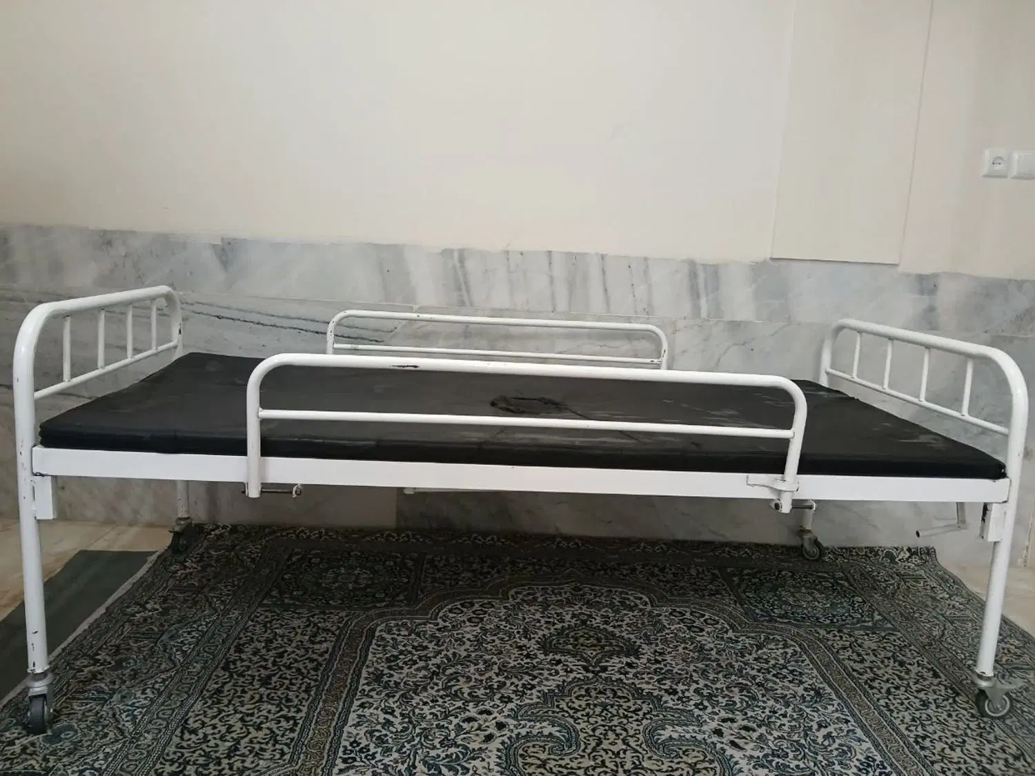 تخت|پزشکی|اصفهان, وحید|دیوار