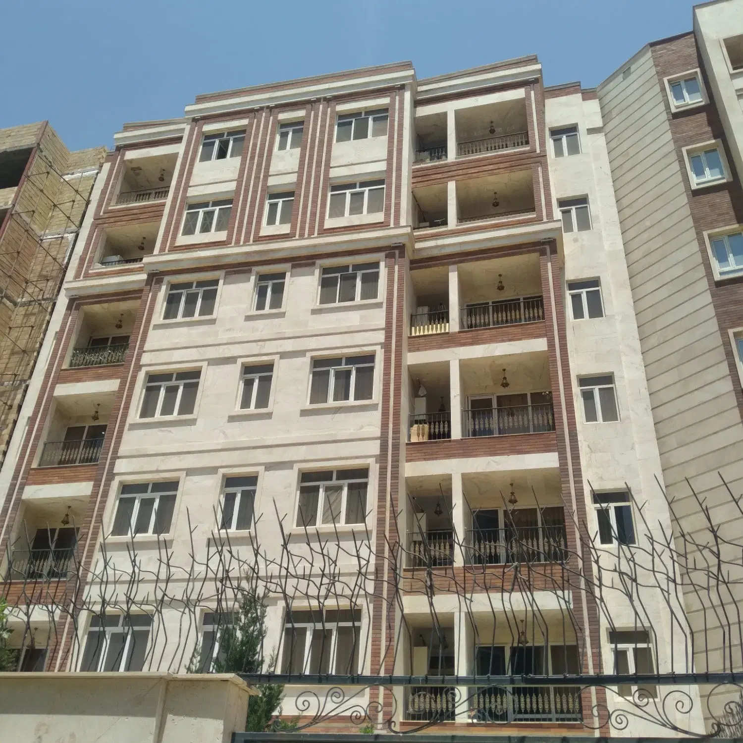 شبنم ۵/لابی/سرایداری/شمالی آفتاب/۱۱۸متر|فروش آپارتمان|کرج, باغستان|دیوار