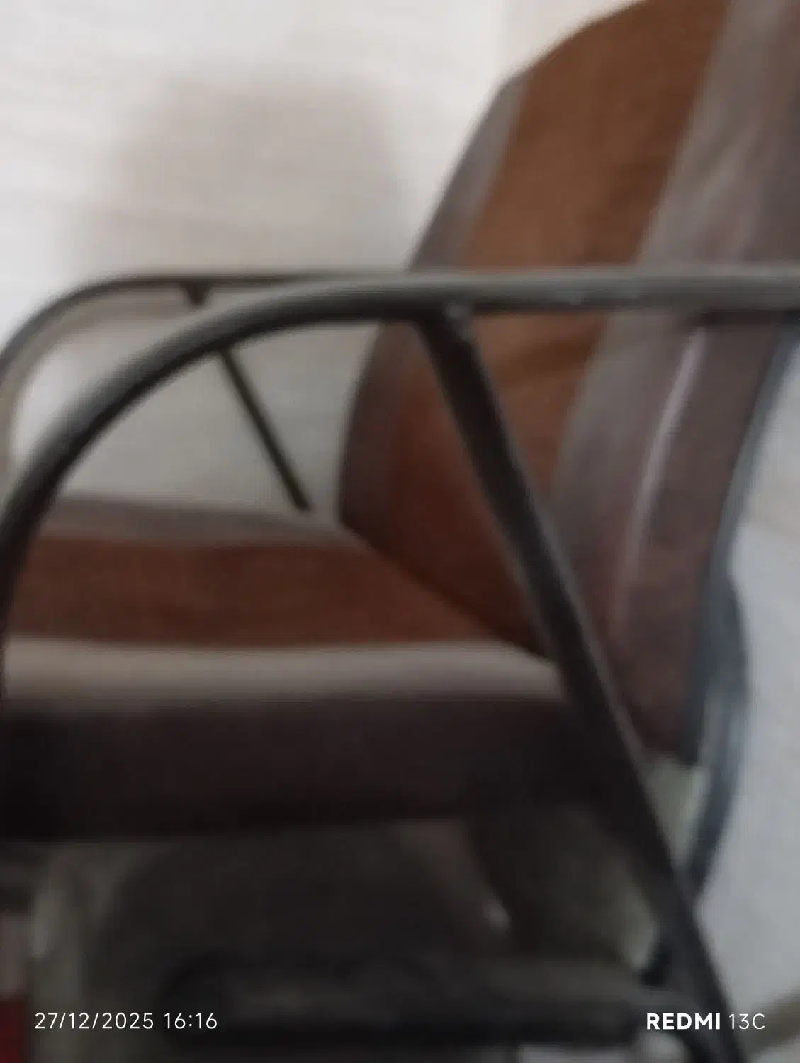 صندلی|مبلمان اداری|اصفهان, خانه اصفهان|دیوار