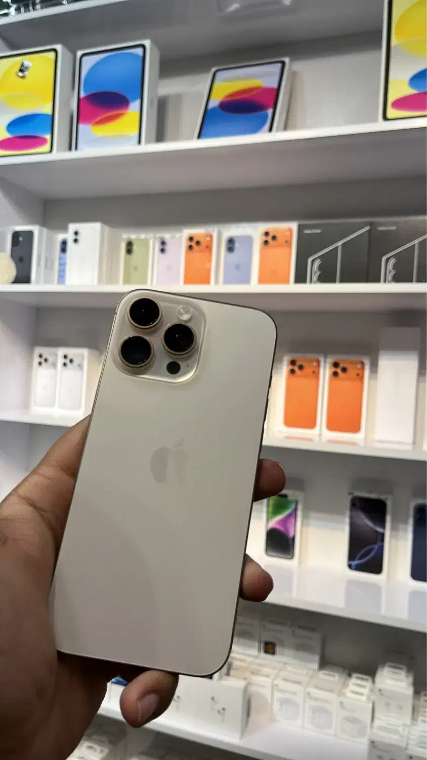 16promax 256/zaa|موبایل|شیراز, ملاصدرا|دیوار