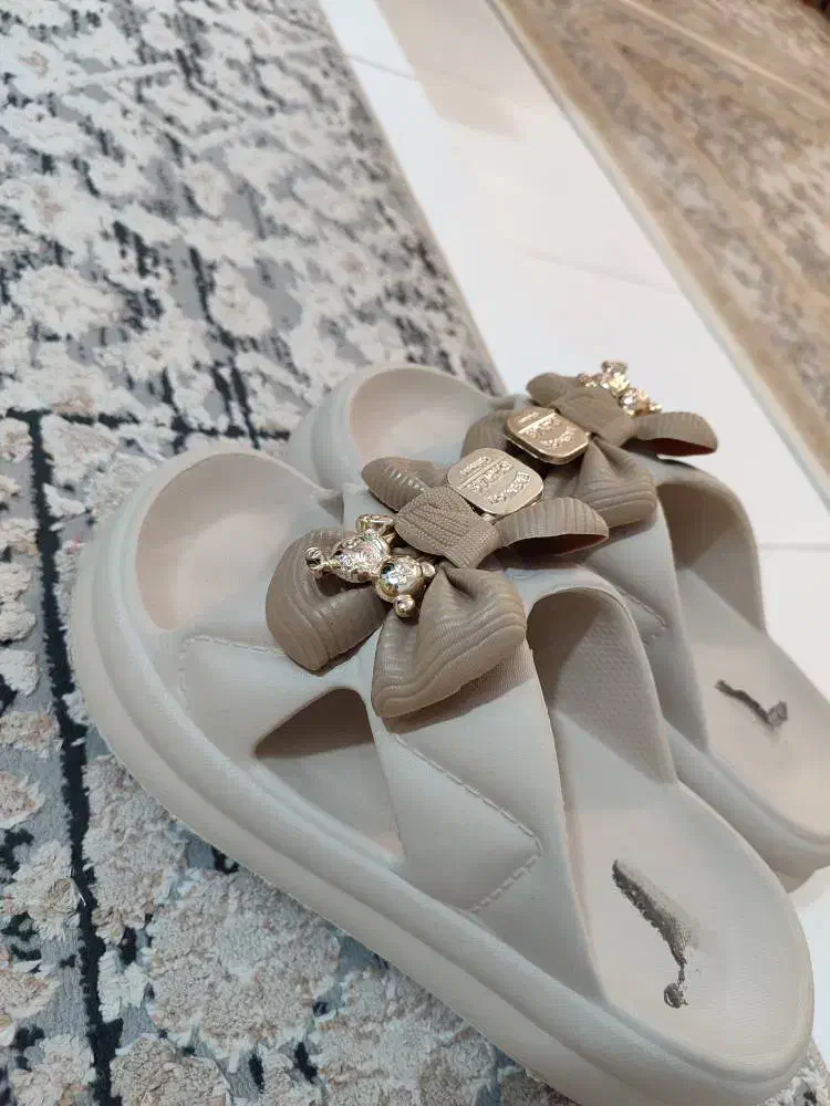 روفرشی|روفرشی|گلستان (تهران), |دیوار