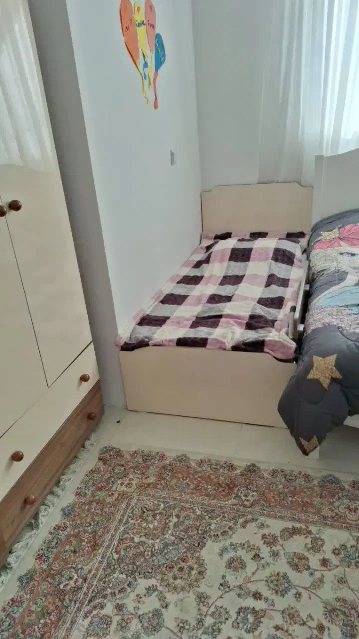 سرویس تخت وکمد کودک تمیز به علت جابه جایی|تخت و سرویس خواب|مشهد, کارگران|دیوار