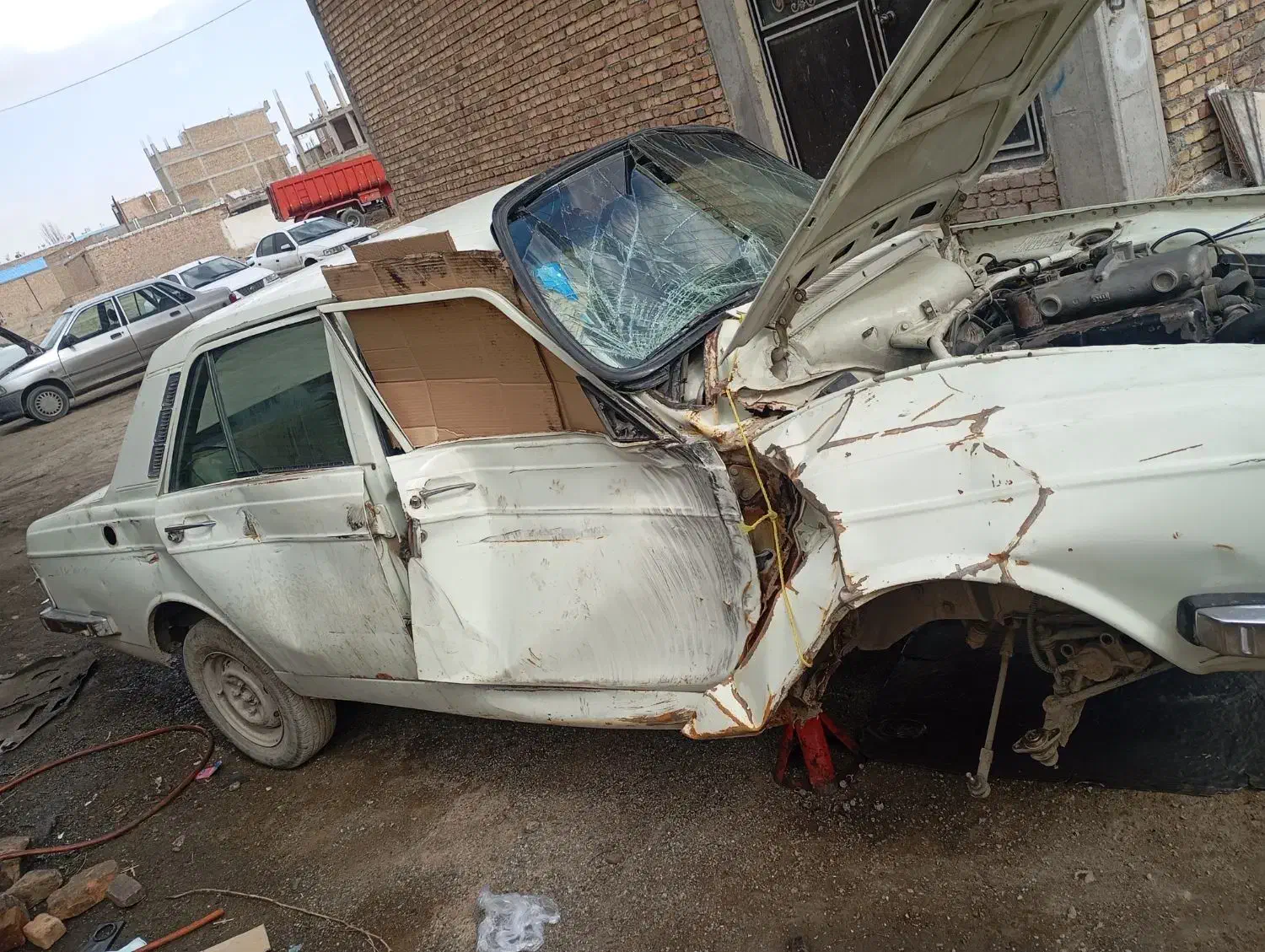 پیکان 8۲|خودرو سواری و وانت|نوشین شهر, |دیوار