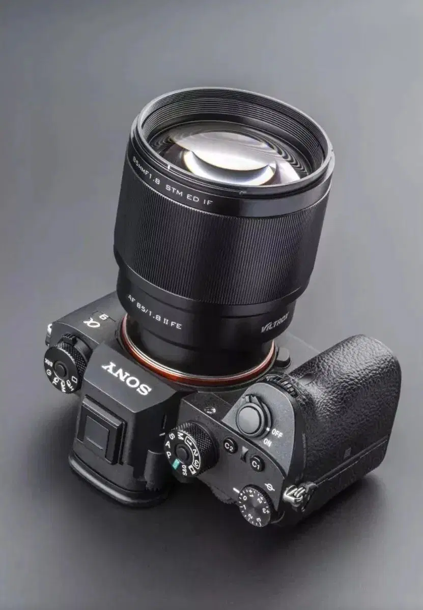 Sony R III + 85 f1.8|دوربین عکاسی و فیلم‌برداری|تهران, فردوسی|دیوار