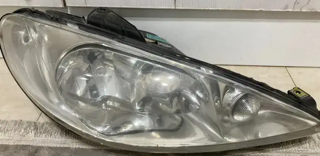 چراغ جلو ۲۰۶|قطعات یدکی و لوازم جانبی|تهران, تسلیحات|دیوار