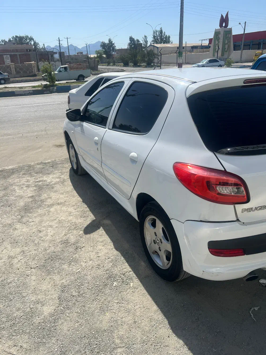 پژو۲۰۷|خودرو سواری و وانت|کهنوج, |دیوار