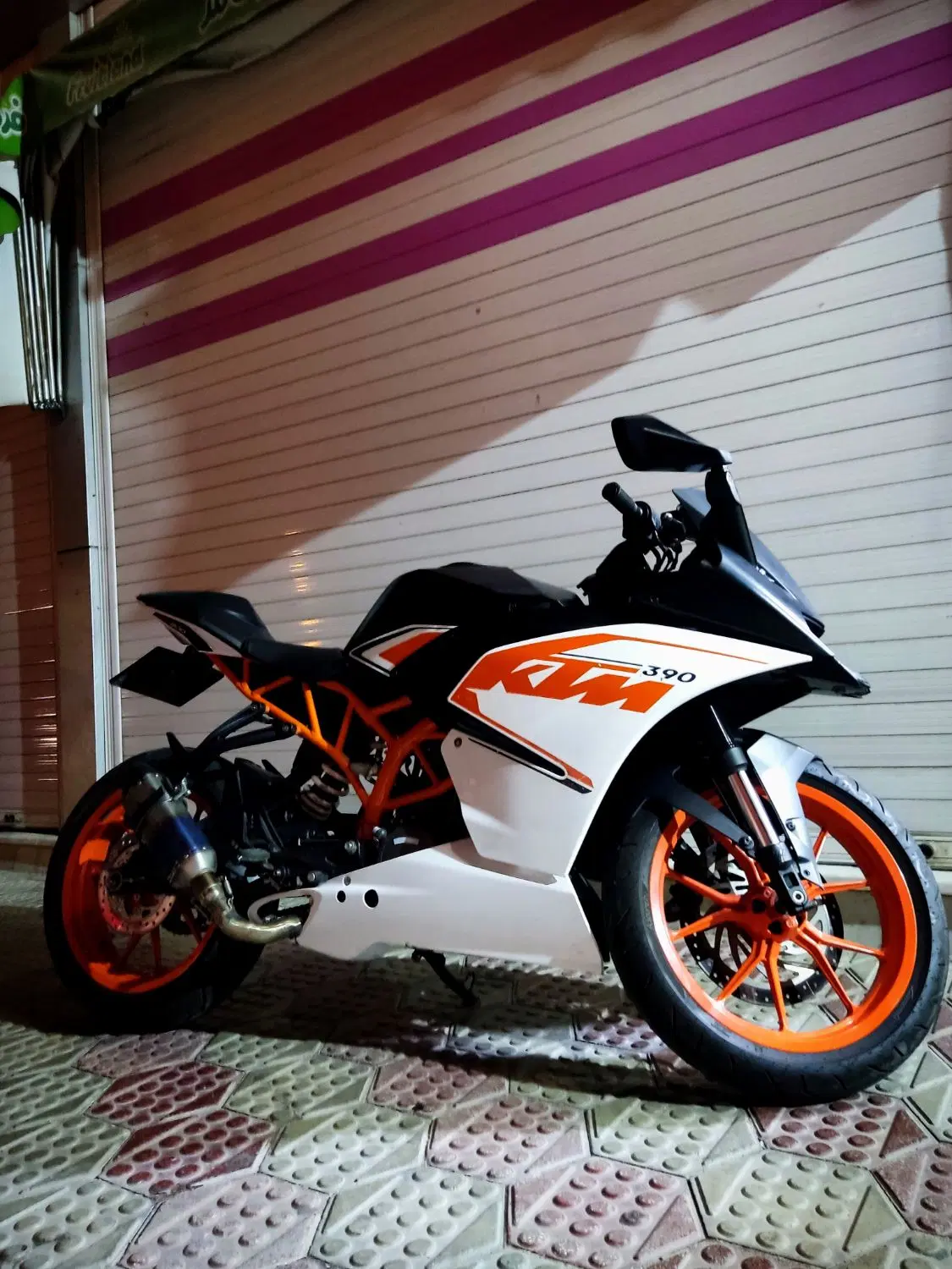 ktm rc|موتورسیکلت|تهران, فرودگاه مهرآباد|دیوار