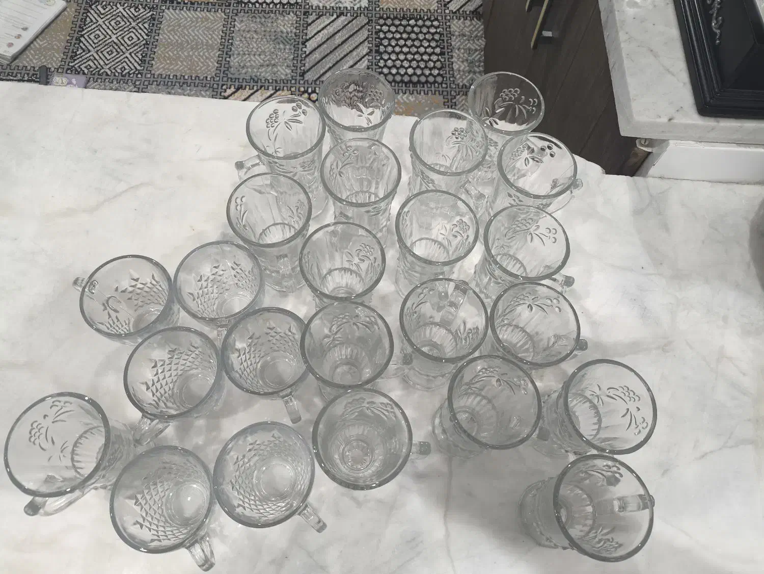 لیوان|ظروف سرو و پذیرایی|نیشابور, بنیاد شهید|دیوار