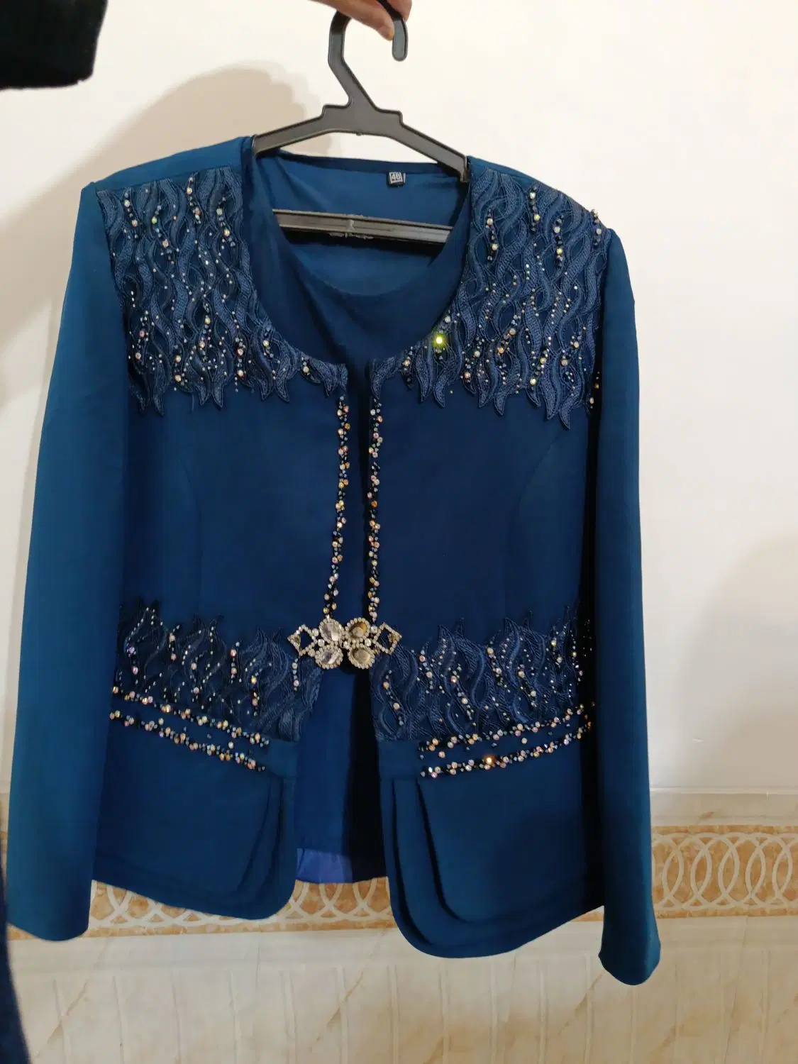 کت شلوار|لباس|فسا, |دیوار