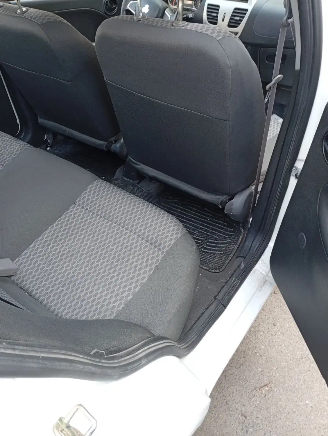 ساینا ۴۰۳|خودرو سواری و وانت|لاهیجان, بازکیاگوراب|دیوار