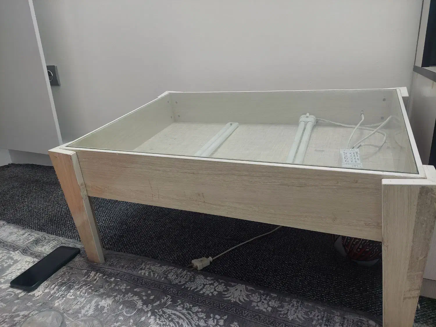 میز نور|میز تحریر و کامپیوتر|گراش, |دیوار