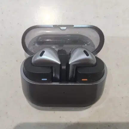 Galaxy buds3|لوازم جانبی موبایل و تبلت|تهران, شهرک شهید باقری|دیوار