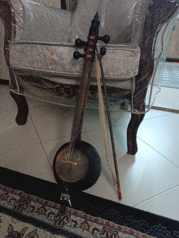 کمانچه|سازهای سنتی|اراک, |دیوار