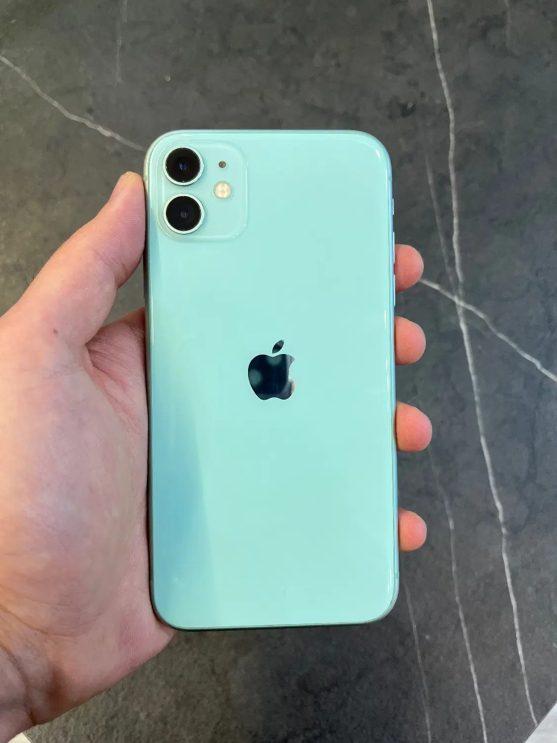 Iphone 11 green 128g|موبایل|اصفهان, ملک‌شهر|دیوار