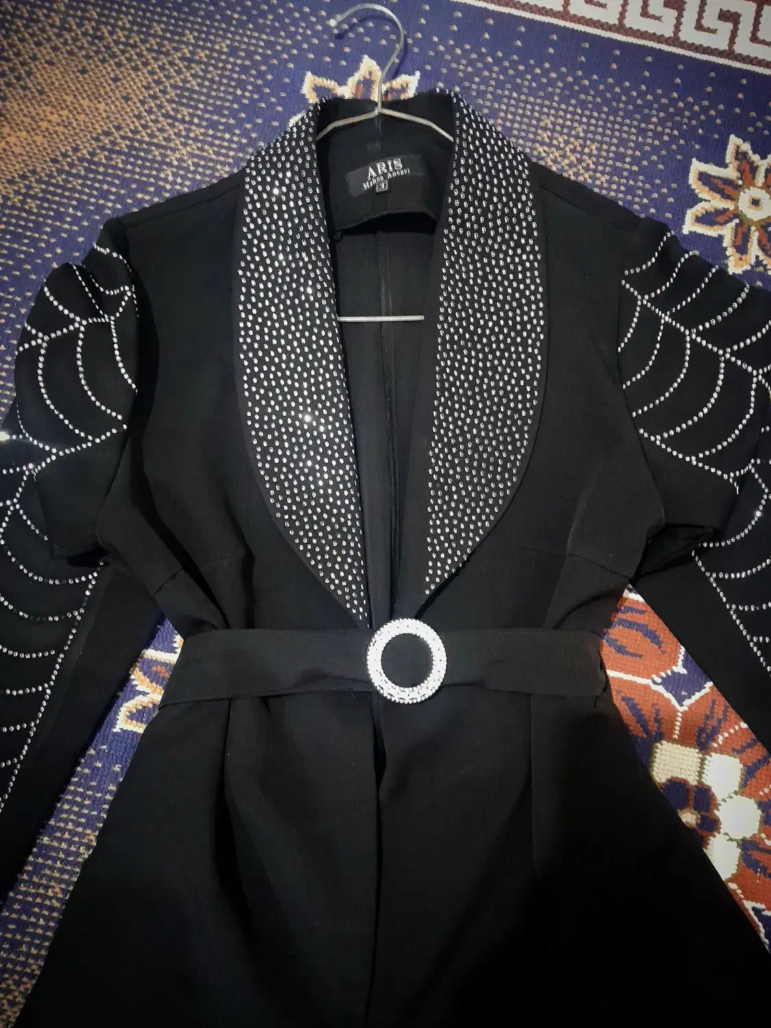 کت مشکی|لباس|قم, ولیعصر|دیوار