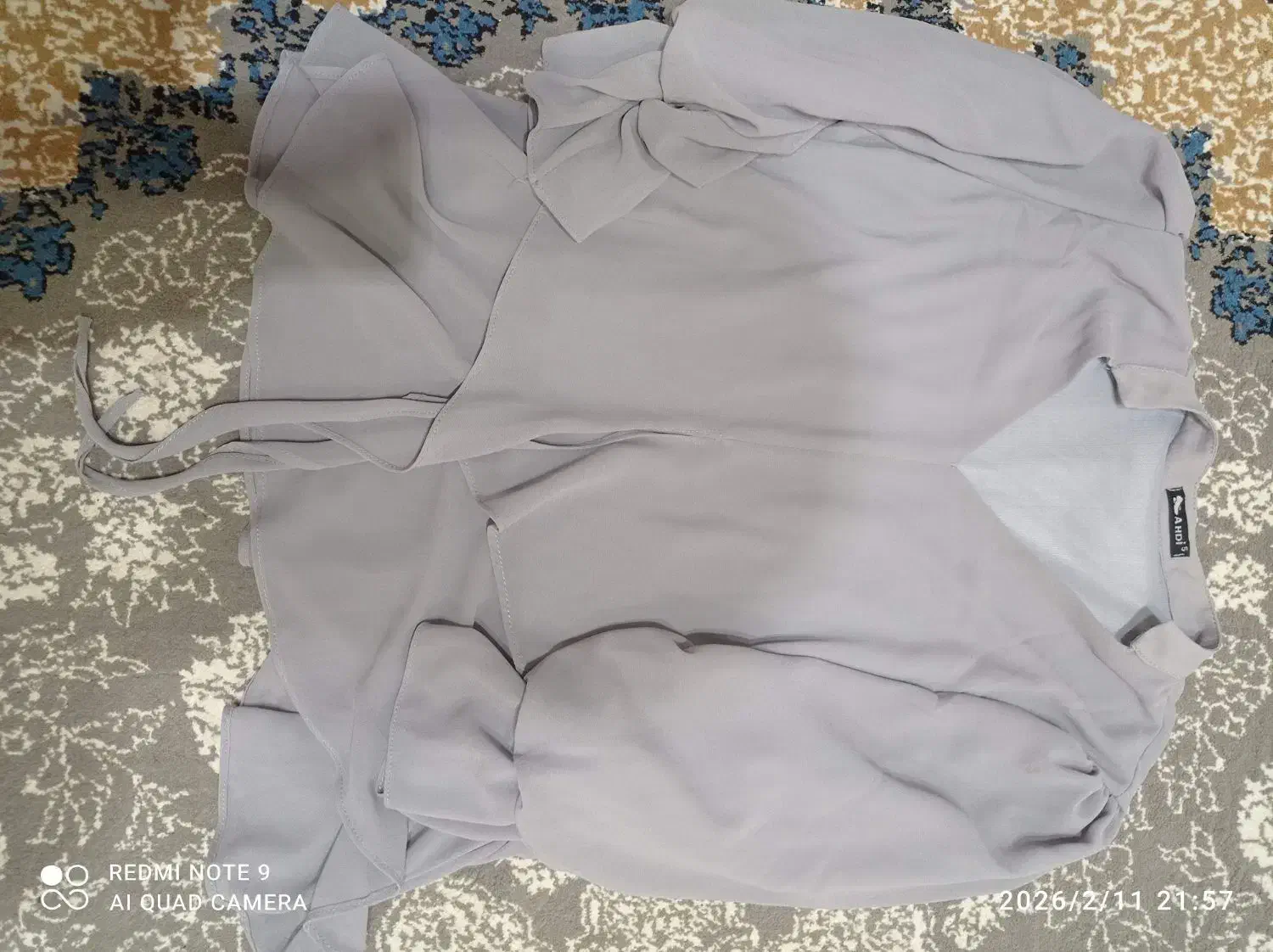 پیراهن|لباس|رشت, لاکان|دیوار