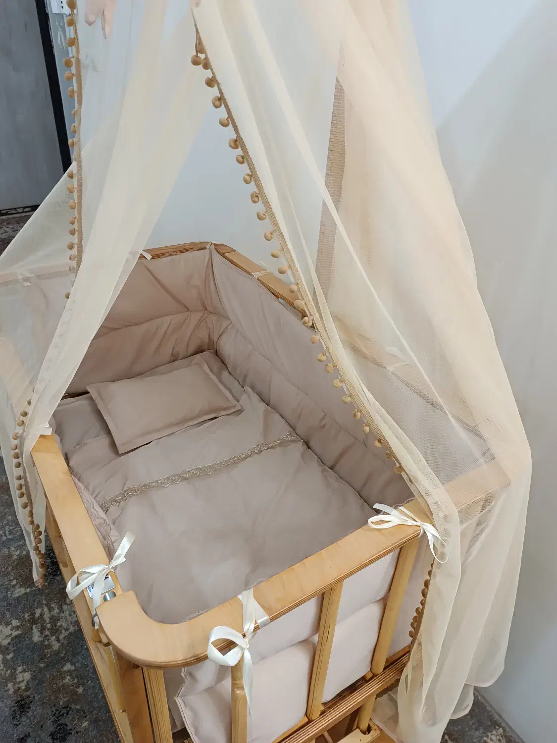 گهواره|تخت و صندلی بچه|باقرشهر, |دیوار