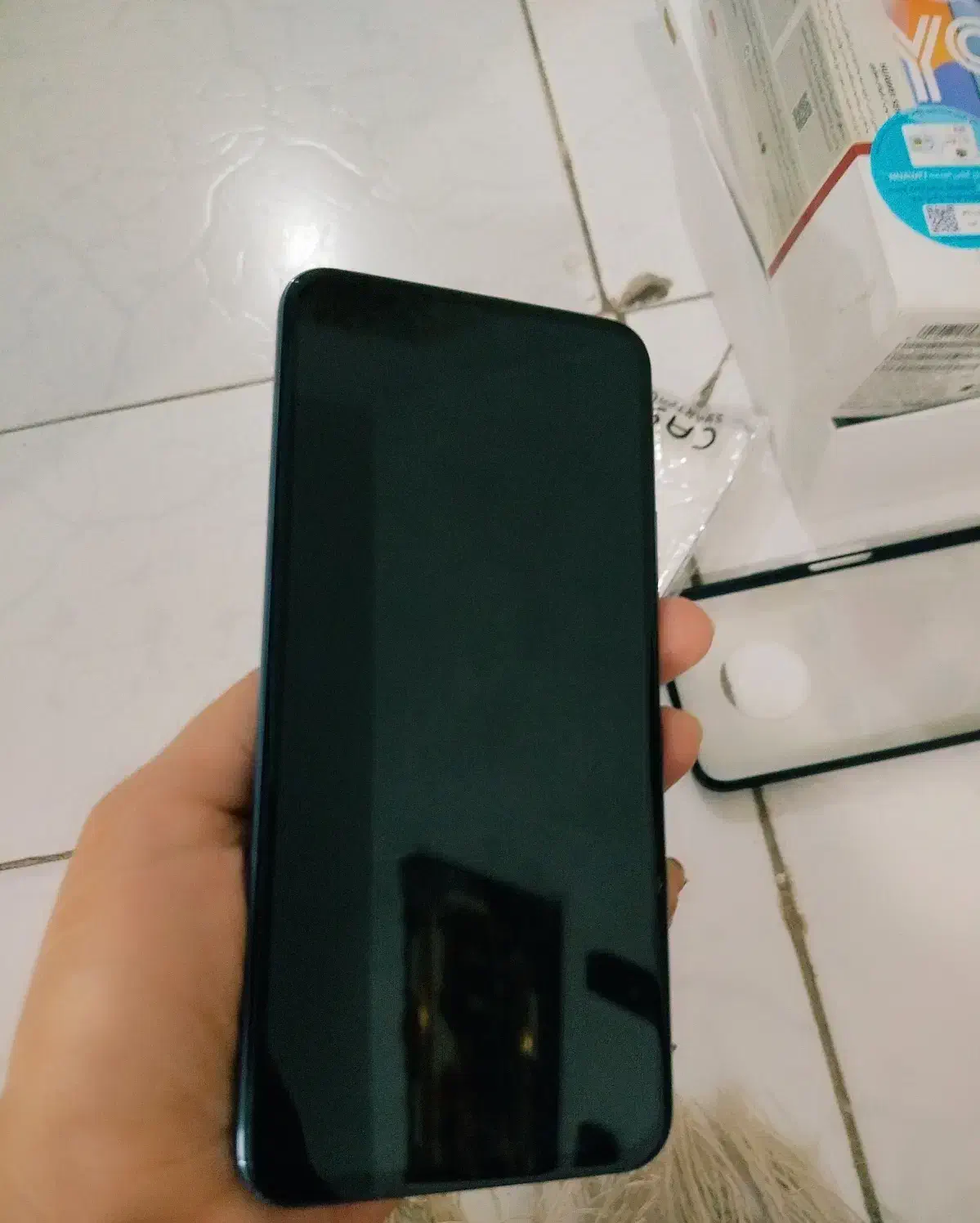 گوشی هاوایی|موبایل|رباط‌کریم, رباط‌کریم|دیوار