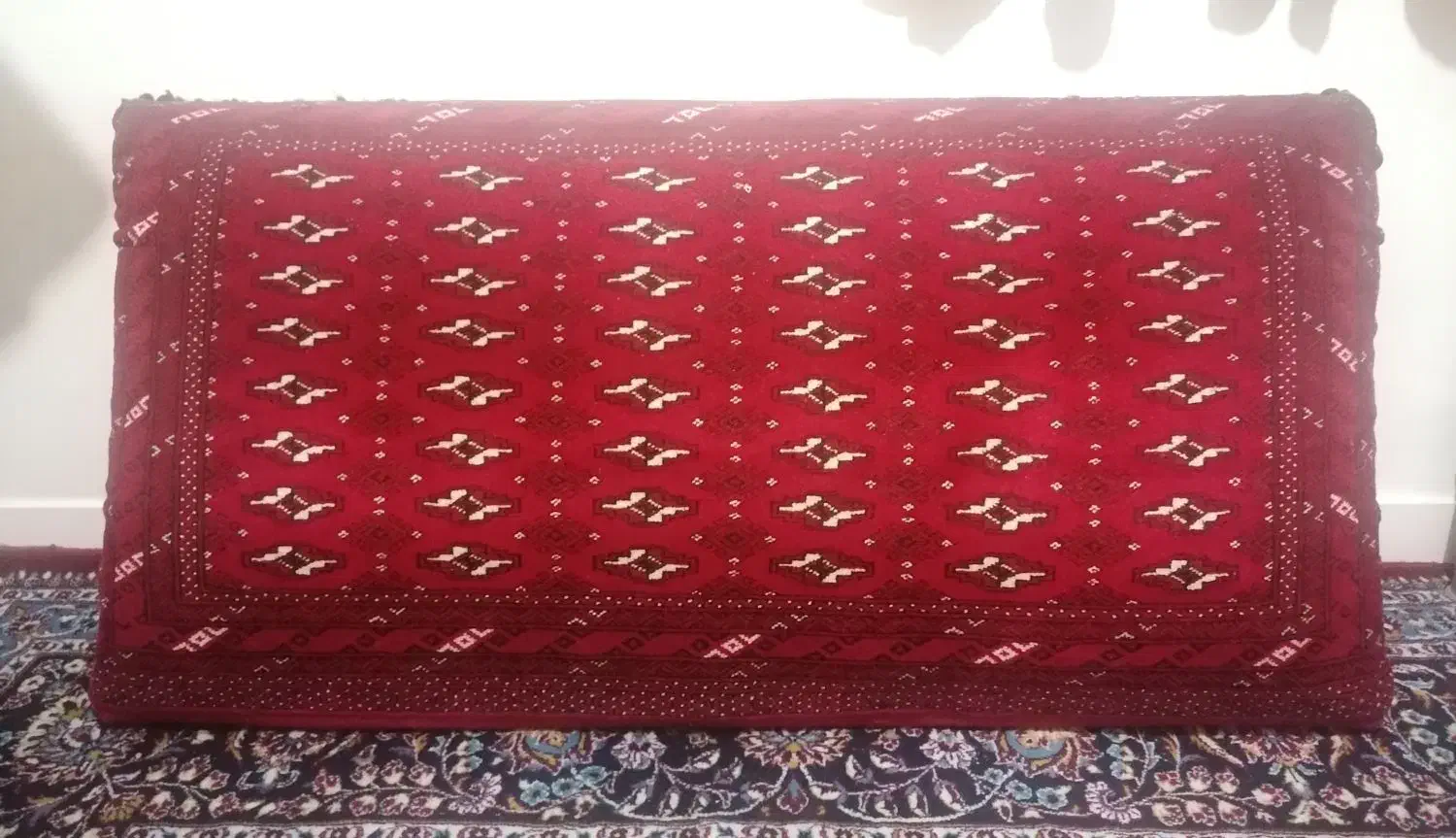 پشتی ترکمن|پشتی|شهرکرد, |دیوار