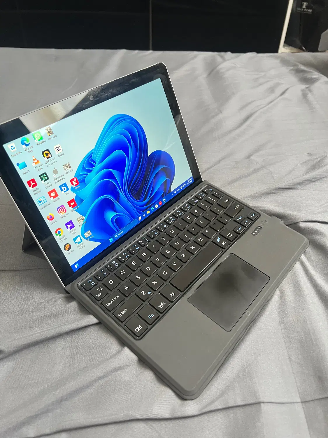 surface go سرفیس گو|رایانه همراه|اندیشه, اندیشه فاز ۴|دیوار
