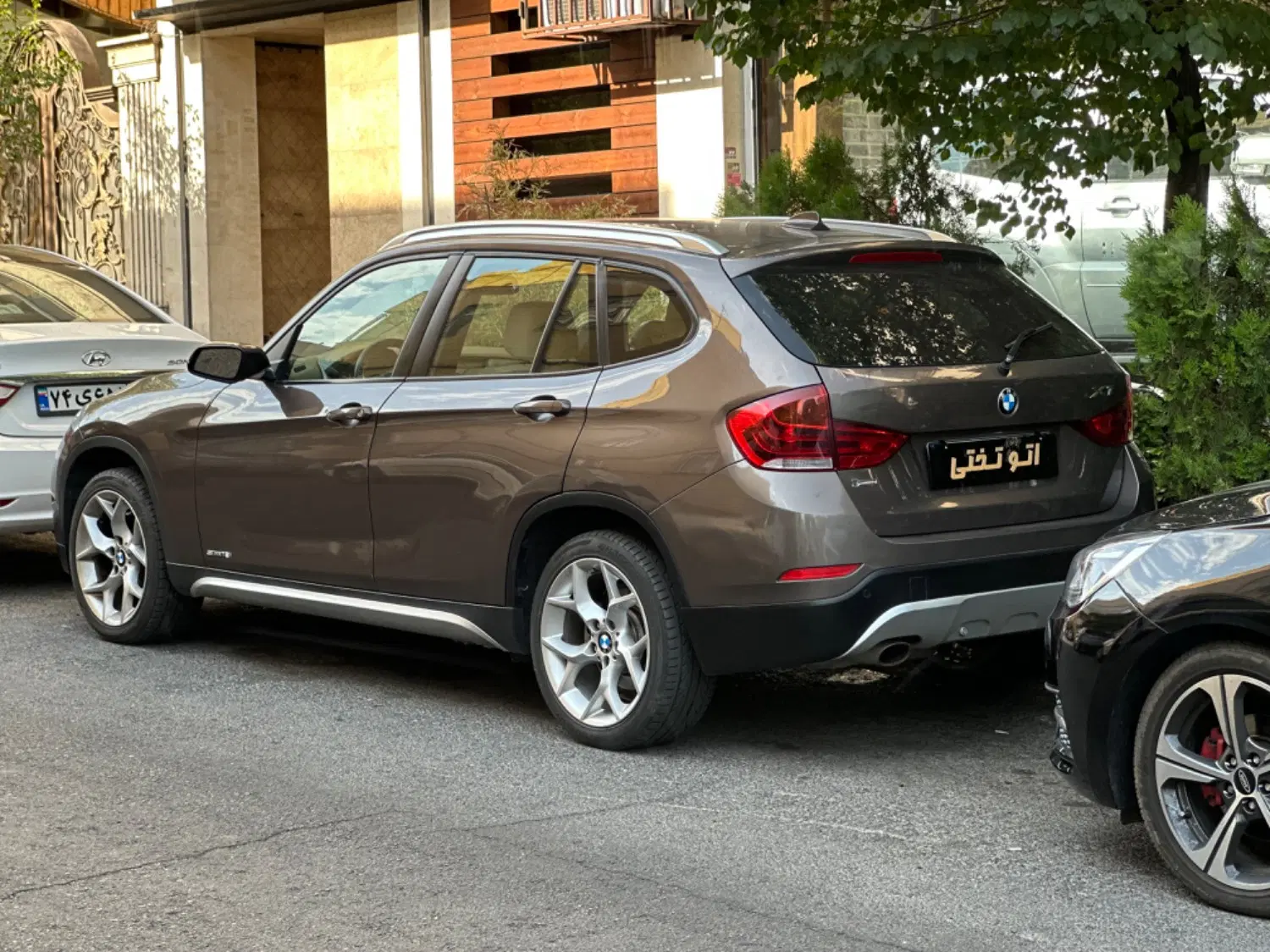 bmw x1|خودرو سواری و وانت|تهران, درختی|دیوار