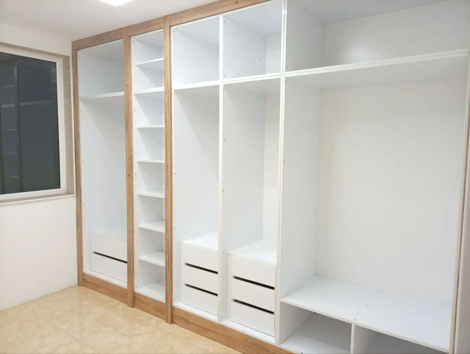 9500متری|کتابخانه، شلف، قفسه‌های دیواری|رشت, دیانتی|دیوار