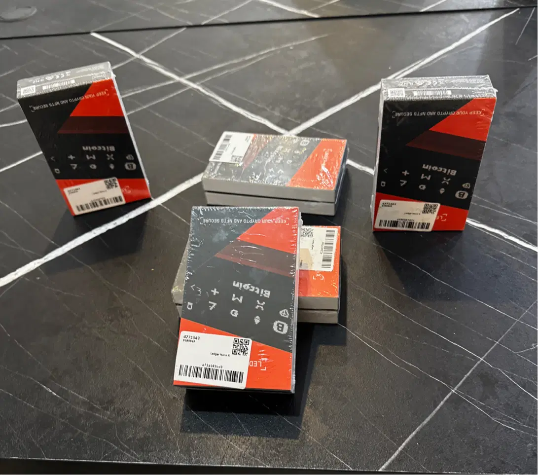 Ledger Nano X|قطعات و لوازم جانبی رایانه|تهران, اختیاریه|دیوار