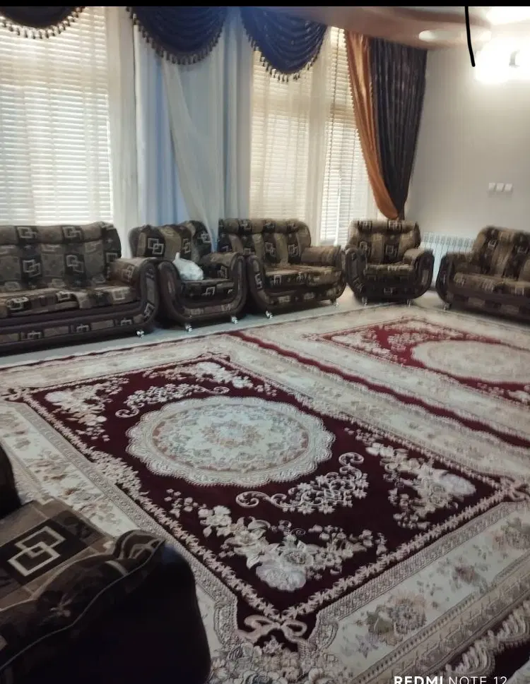 مبل|مبلمان خانگی و میز عسلی|اصفهان, باغ دریاچه|دیوار