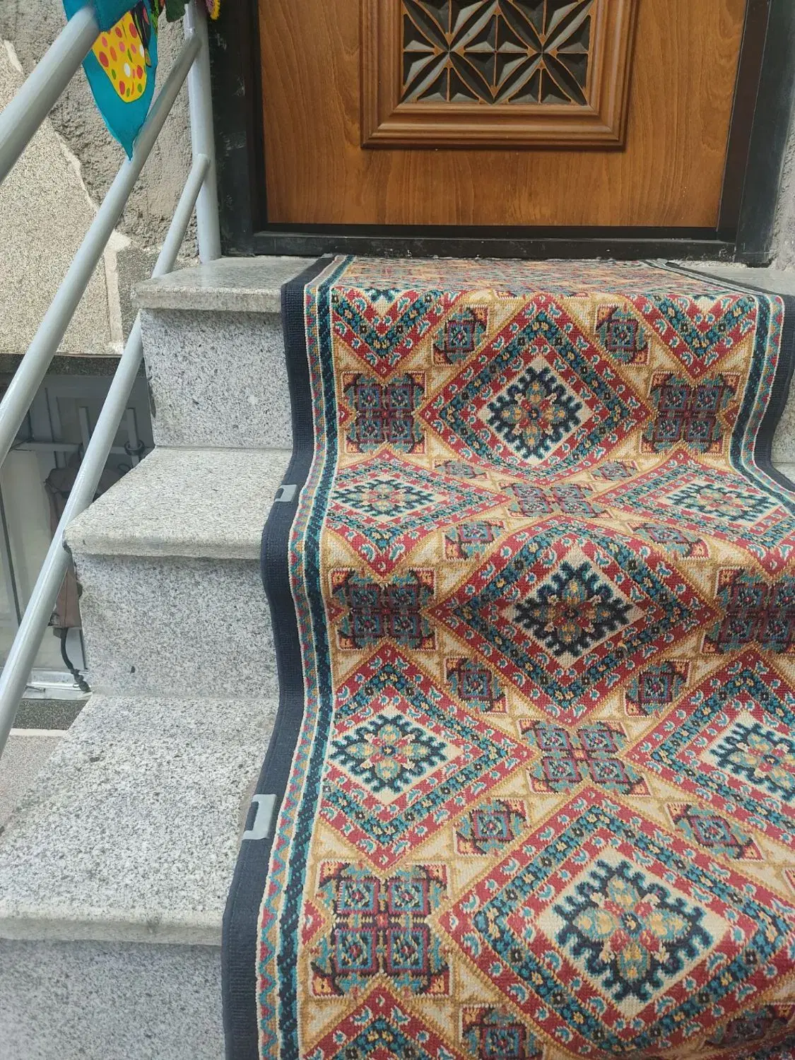 کناره|فرش|مشهد, کارگران|دیوار