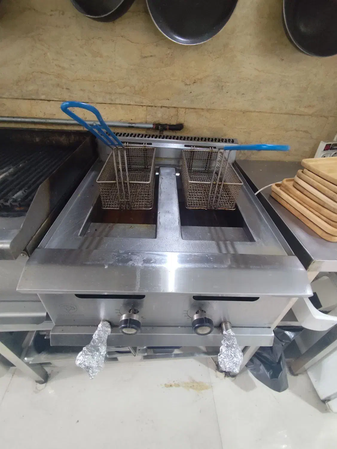 سرخ کن درحد|کافیشاپ و رستوران|مشهد, تربیت (صدف)|دیوار