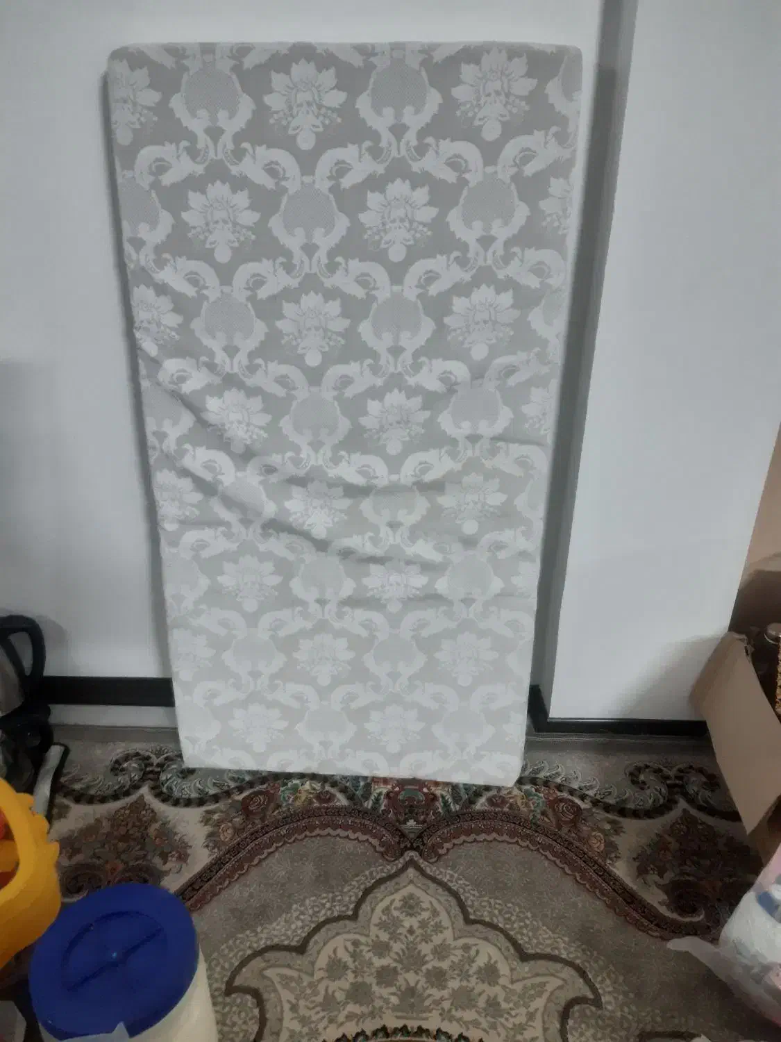 دوشک تخت|تشک تختخواب|مشهد, طبرسی شمالی|دیوار