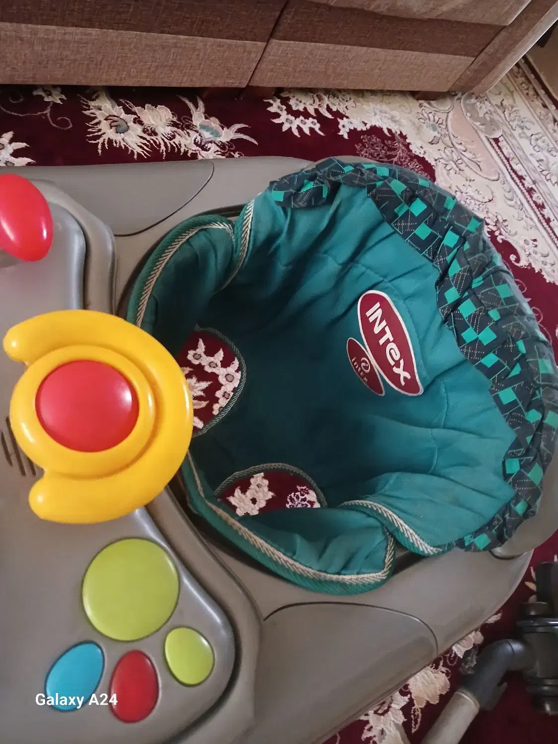 روروک بچه|کالسکه و لوازم جانبی|قم, قلعه کامکار|دیوار