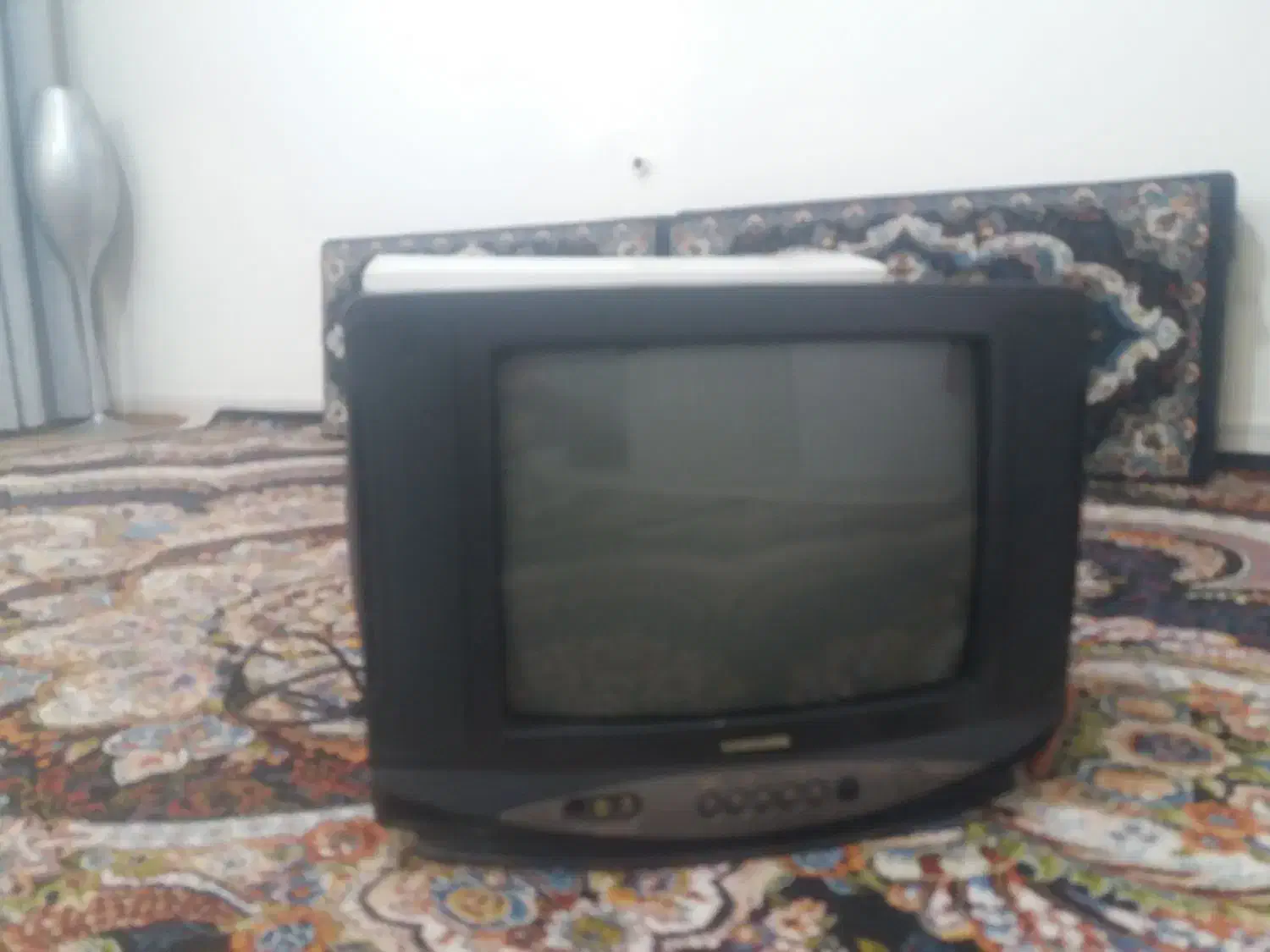 تلویزیون|تلویزیون و پروژکتور|رباط‌کریم, رباط‌کریم|دیوار