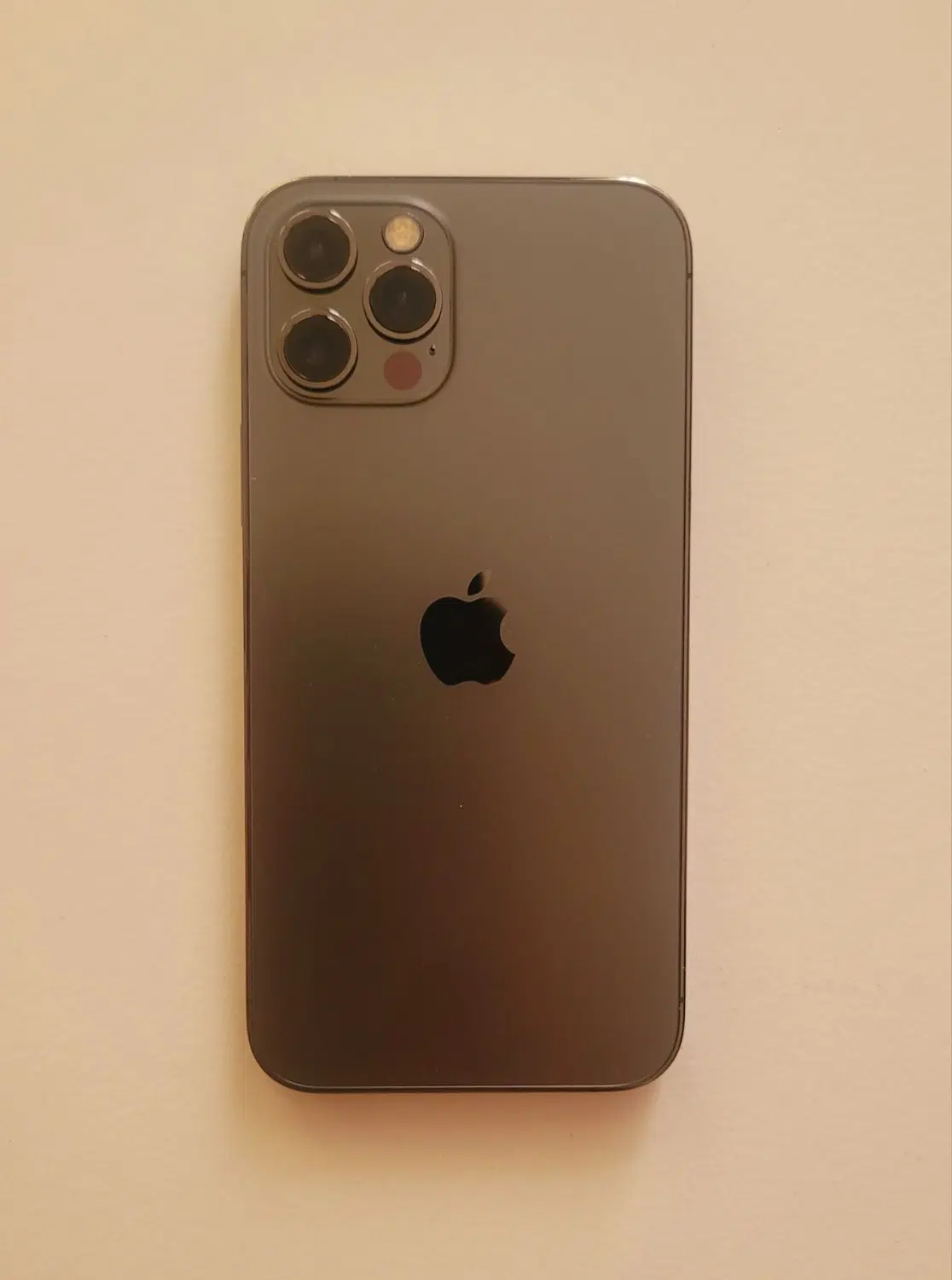iPhone 12 pro|موبایل|خوی, |دیوار