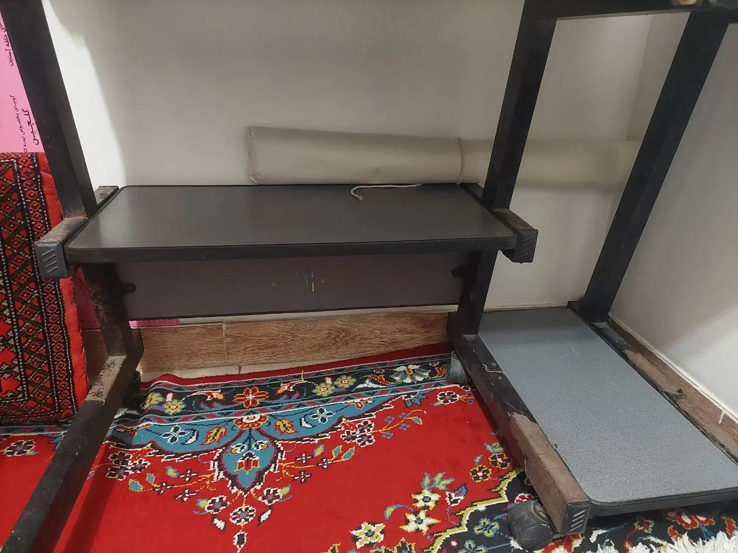 میز|میز تحریر و کامپیوتر|جویبار, |دیوار