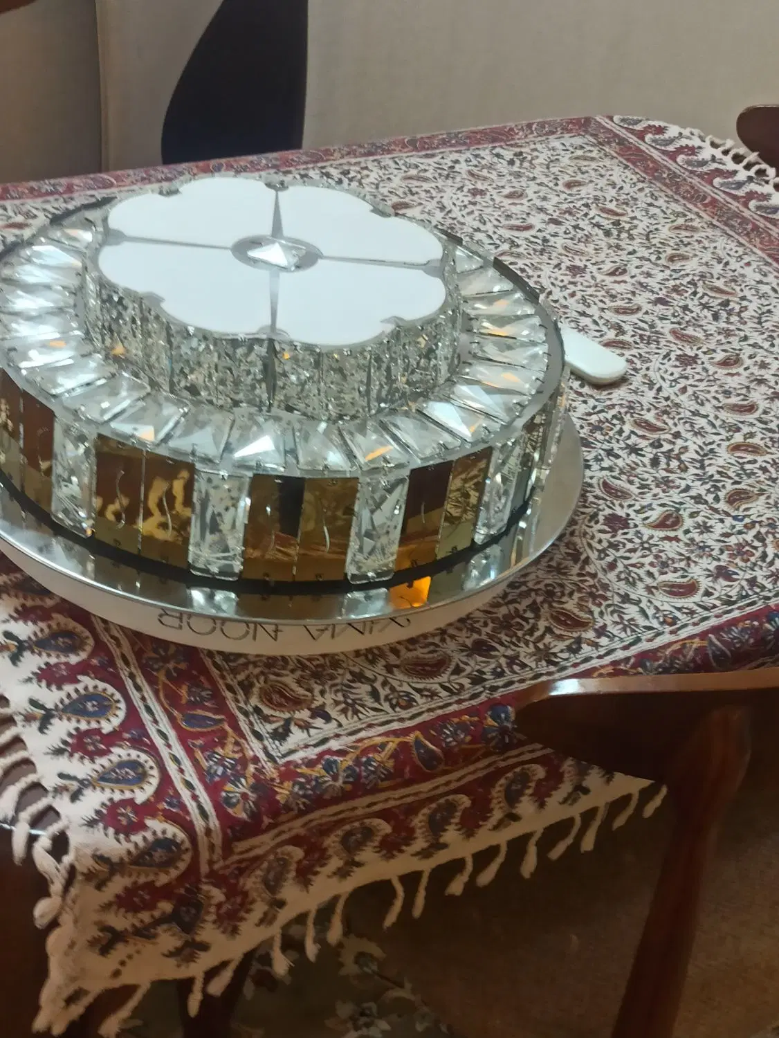 لوستر|لوستر و چراغ آویز|قم, شاد قلی|دیوار