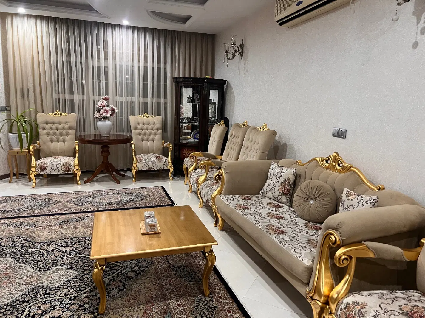 مبلمان|مبلمان خانگی و میز عسلی|قوچان, |دیوار