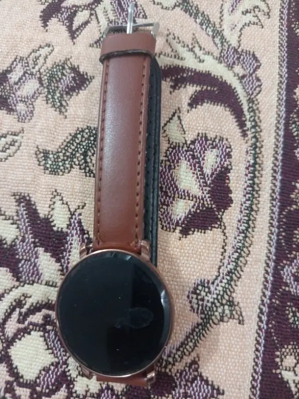 ساعت|ساعت|مشهد, کوی دروی|دیوار