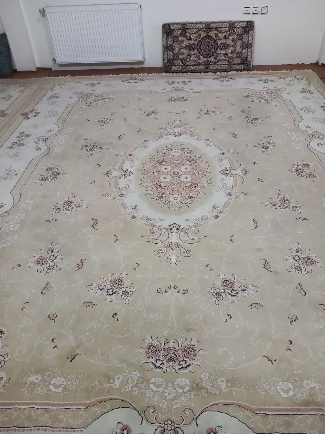 فرش ۱۲ متری|فرش|چهاردانگه (تهران), |دیوار