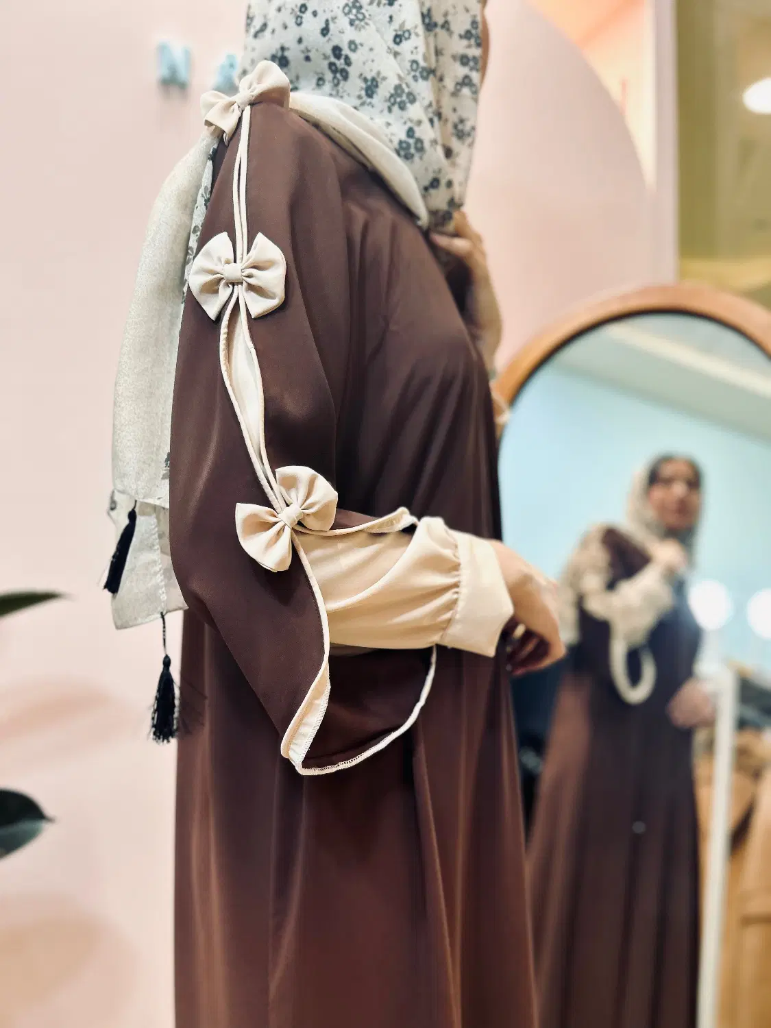 عبا لاله|لباس|مشهد, کوی راد|دیوار