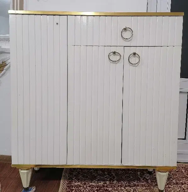 جاکفشی|جاکفشی، کمد، دراور|خوی, |دیوار