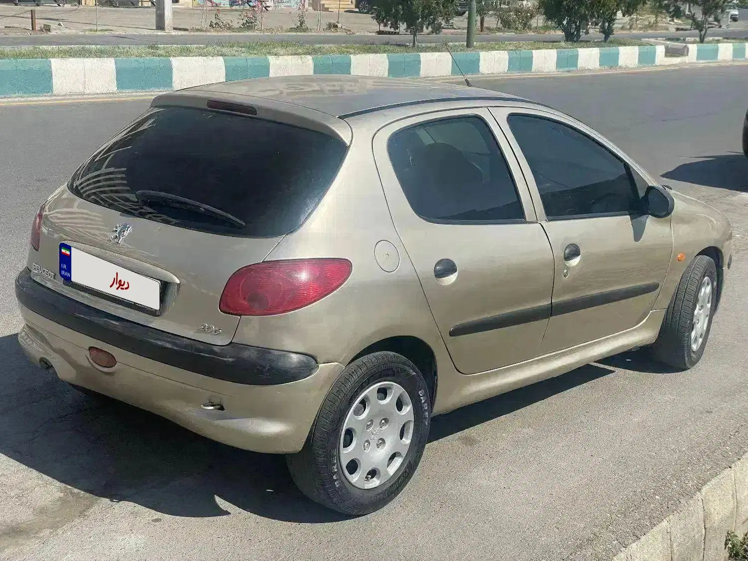 ۲۰۶ مدل ۸۲|خودرو سواری و وانت|ماکو, |دیوار
